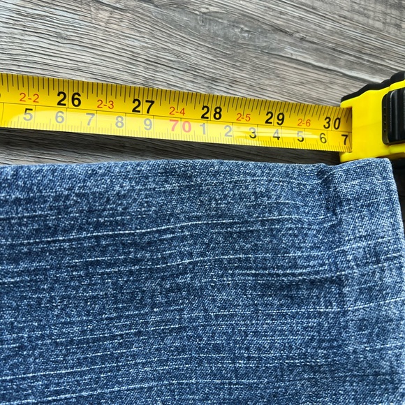 Super Cute Wrangler Jeans - Picture 4 of 6